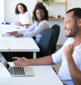 Beaux Espaces de coworking au cameroun